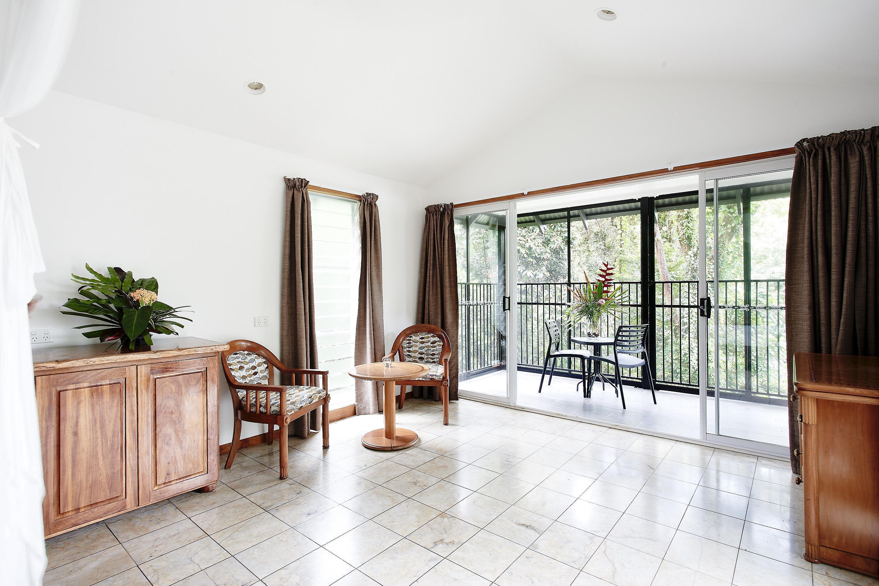 daintree treetop accommodation