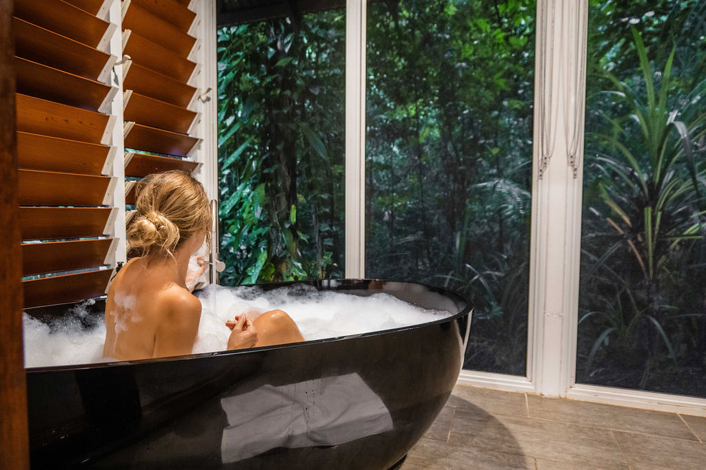 Rainforest Bayan Bathtub